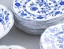 Johnson Bros hagymamintás 45 darabos tál- és szervírozótál készlet. Máz alatti kobalt festéssel, jel...