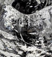 Orrefors jegecüveg váza. Jelzés nélkül, kis pattanással, m: 7,5 cm