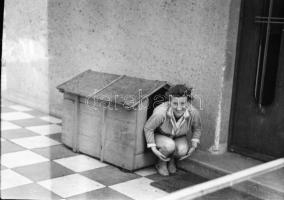 cca 1960 és 1975 között készült privát felvételek Balatonlellén (csónakázás, fürdés, ellenfényes akt...