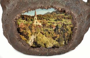 Tájképpel díszített zöld üvegkulacs, fakéregszerű bevonattal, faág fogóval, dugóval. 0,7 l, m: 27,5 ...