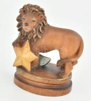 Oroszlán figura, faragott fa. 9 cm