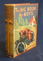 The Big Book for Boys. Edited by Herbert Strang. London, (1928). Humphrey Milford - Oxford University Press (Printed by Morrison and Gibb Limited, Edinburgh). 1 t. (színes címkép) + [192] p. + 3 t. (színes). Ifjúsági kalandnovellák és cserkésztörténetek antológiája az Oxfordi Cserkész Évkönyv szerkesztőinek gondozásában. Oldalszámozáson belül szövegközti és egész oldalas rajzokkal gazdagon díszítve, illusztrált előzékekkel. Színes, illusztrált, enyhén kopott kiadói kartonkötésben. Jó példány.