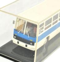Ikarus busz makett, műanyag tárolóban, h: 21 cm