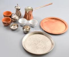 Közel-keleti fém és porcelán kávés tárgy tétel.