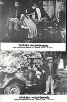 cca 1980 ,,Lövések holdfénynél" című román film jelenetei és szereplői, 8 db produkciós filmfotó (vitrinfotó, lobbyfotó) nyomdatechnikával sokszorosítva kartonpapírra, egyoldalas nyomással, a használatból eredő (esetleges) kisebb hibákkal, 18x24 cm