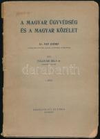 Földvári Béla: A magyar ügyvédség és a magyar közélet. (DEDIKÁLT). Dr. Pap József, a Budapesti Ügyvédi Kamara elnökének előszavával. I. rész. (Unicus!) Bp., [1920], Rózsavölgyi és Társa (Korvin-ny.), 119+(1) p. Egyetlen kiadás. Kiadói papírkötés, sérült, szétvált borítóval, részben szétváló fűzéssel, a lapok többségében jó állapotban. A szerző, Dr. Földvári Béla ügyvéd által DEDIKÁLT példány.