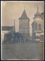 Nagyszalontai részlet , hátoldalán feltehetően eszperantó nyelven feliratozott (többek közt Csóra Simon névvel), jelzés nélküli fotó, 11,5x8,5 cm