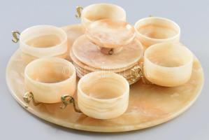 Ónix 6 darab kávés csésze alátéttel, tálcán. Fém fogókkal, kis kopással, d: 31 cm alatt