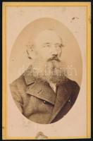 cca 1875 Férfiportré, keményhátú fotó Wippler herkulesfürdői műterméből, vágott karton, foltos, 10×6,5 cm