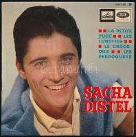 Sacha Distel - La Petite Puce. Vinyl, 7", 45 RPM, EP. La Voix De Son Maitre, Franciaország, 1966. VG+, a tok hátoldalán azonosítandó aláírásokkal