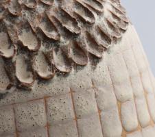 Kiss Roóz Ilona (1920-2010): Anya gyermekével. Mázas kerámia, kézzel festett. Jelzett, hibátlan m: 3...