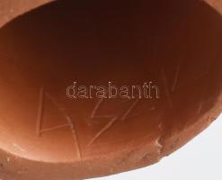 Antalfiné Szente Katalin: Fehér ruhás éneklő lány. Jelzett, hibátlan , m: 15 cm