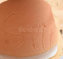 Antalfiné Szente Katalin: Fehér család. Jelzett, hibátlan , m: 10x11 cm