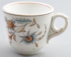 Antik vastag anyagú porcelán kávéházi csésze, jelzés nélkül, kis kopással, pattogzással, m: 7 cm
