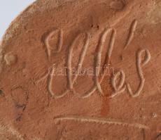 Illés László (1910-1944): Mária a kisdeddel. Mázas kerámia, jelzett, pattogzással, m: 16,5 cm