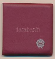 1984. 500Ft Ag "Nők évtizede" műbőr tokban, tanúsítvánnyal T:BU patina, az érmét tartó műa...