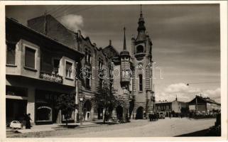 Munkács, Mukacheve, Mukacevo; Városháza, üzletek / town hall, shops