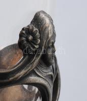 Art nouveau pohár. Ezüstözött szerelékben hutaüveg betét, jelzett, szereléken kis ütődés, m: 12,5 cm