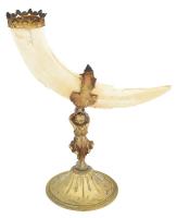 Antik asztali bőségszaru. cca XX. sz első fele, feltehetően francia, bronz, faragott szarv. Kerub fi...