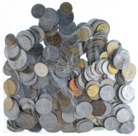Vegyes, magyar és külföldi érmetétel mintegy ~1kg súlyban T:vegyes Mixed, Hungarian and foreign coin lot (~1kg) C:mixed