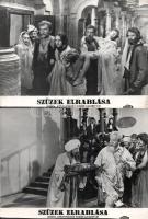 cca 1989 előtt készült ,,Szüzek elrablása" című román film jelenetei és szereplői, 6 db vintage produkciós filmfotó (vitrinfotó, lobbyfotó) ezüst zselatinos fotópapíron, a használatból eredő (esetleges) kisebb hibákkal, 18x24 cm