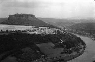 cca 1989 előtt készült felvételek sokféle témáról (portrék, természet, táj, Balaton, Budapest, model...