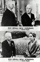 cca 1957 ,,Egy király New Yorkban" című amerikai film jelenetei és szereplői (főszereplő Charlie Chaplin, de egyben a film rendezője is), 19 db vintage produkciós filmfotó (vitrinfotó, lobbyfotó) ezüst zselatinos fotópapíron, a használatból eredő (esetleges) kisebb hibákkal, 18x24 cm