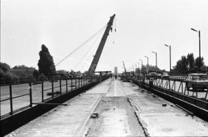 1983-ban és 1984-ben készült felvételek Pesten és Budán, a metróépítéssel kapcsolatos városrendezés/...