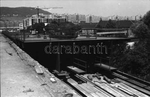 1983-ban és 1984-ben készült felvételek Pesten és Budán, a metróépítéssel kapcsolatos városrendezés/...