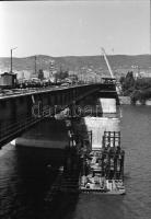 1983-ban és 1984-ben készült felvételek Pesten és Budán, a metróépítéssel kapcsolatos városrendezés/...