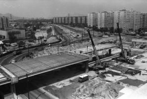 1983-ban és 1984-ben készült felvételek Pesten és Budán, a metróépítéssel kapcsolatos városrendezés/...