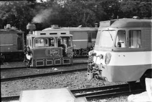 1986 és 1987 Budapest, a HÉV régi járművei, 63 db vintage NEGATÍV, 24x36 mm