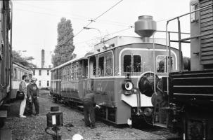 1986 és 1987 Budapest, a HÉV régi járművei, 63 db vintage NEGATÍV, 24x36 mm