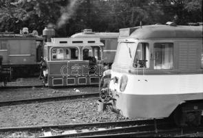 1986 és 1987 Budapest, a HÉV régi járművei, 63 db vintage NEGATÍV, 24x36 mm