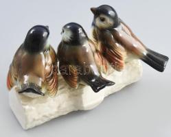 Hummel Goebel Három veréb faágon. Jelzett, hibátlan, 20x12x11 cm
