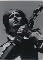 cca 1960 ,,A kubai néphadsereg harcias amazonja", Alberto Korda felvétele, Kotnyek Antal (1921-...