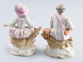 Sitzendorf barokk férfi és nő figura. Jelzett, férfi hibátlan, a nő sérült, m: 12-13 cm
