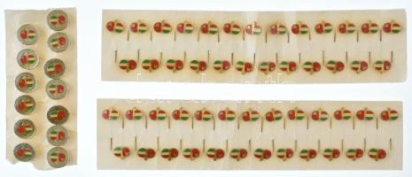 63db-os "Szovjet-Magyar Baráti Társaság" műgyantás jelvénytétel + ~180db matrica a szervez...