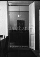 Régi lakásbelsők, 5 db fotónegatív, 6×9 cm