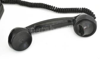 Telephonwerk Belogradtschik LB 67 típusú 2 darab eltérő fazonú bakelit tekerős telefon. Az egyik dar...