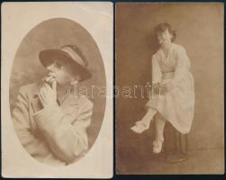 cca 1910 Cigarettázó nő és férfi, 2 db fotólap, felületén törésnyomok, 13×9 cm