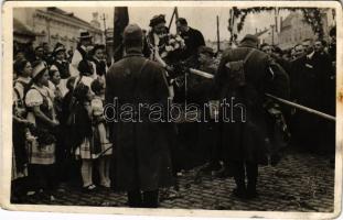 1938 Galánta, Galanta; bevonulás, Országzászló avatás. Hátoldalon magyar szalag / entry of the Hungarian troops, Hungarian flag inauguration ceremony. Ribbon on the backside (EK)