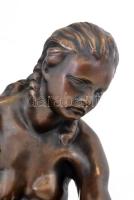 Kisfaludi Strobl Zsigmond (1884-1975): Fürdőző nő. Patinázott bronz, márvány talapzaton. Jelzett, 1/...