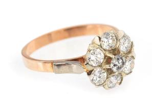 Arany (Au) 14K gyűrű gyémántokkal, 7 db 0,2 ct gyémánttal, jelzett, m: 58, br: 3,74 g