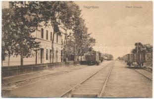 1918 Nagyrőce, Gross-Rauschenbach, Velká Revúca; vasútállomás, vonatok. Fehér Dezső kiadása / railway station, trains