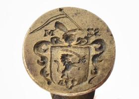 Nemesi címeres, SZ.M. monogramos bronz pecsétnyomó, h: 32 mm