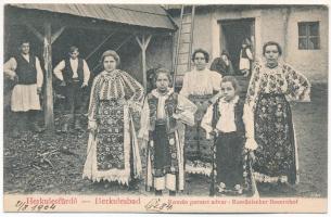 1904 Herkulesfürdő, Baile Herculane; Román paraszt udvar / Rumänischer Bauernhof / Romanian folklore, farm