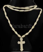 2 db csont nyaklánc, feszülettel ill. áttört ovális medállal