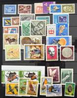 1916-1988 Magyar összeállítás az Aratós időszaktól berakólapokon, közte sorok, összefüggések / 1916-...