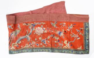 cca 1900 Kínaizáló falitextil. Kis sérülésekkel, hátoldalon foltokkal cca 180x42 cm